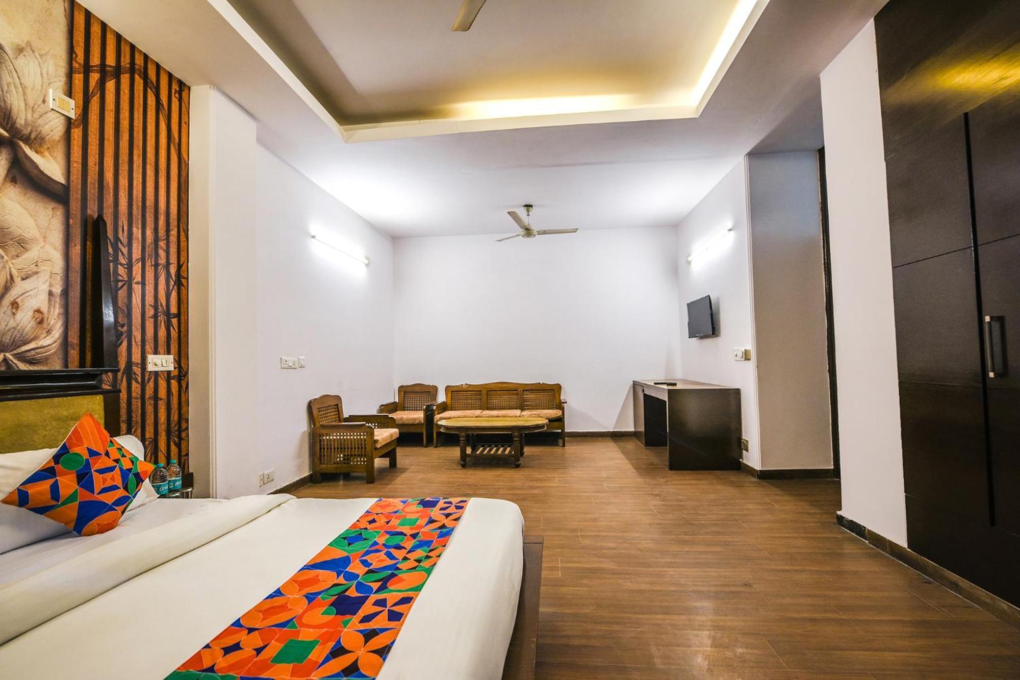 Fabhotel Sunrise Villa 3*